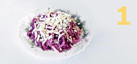 Салат из свёклы с сыром брынзой и чесноком